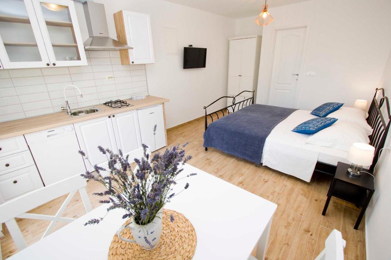 Rustica Apartment *